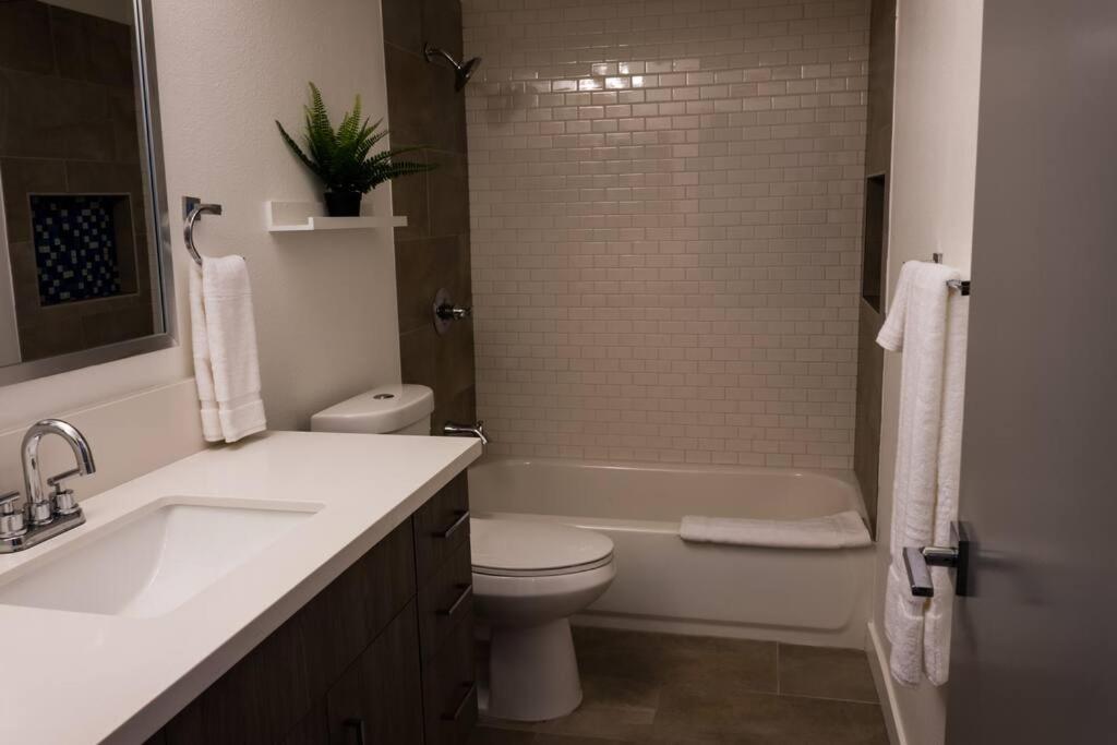 Stylish 2 Bed 1 And Half Bath Apartment Near Sofi Stadium, Lax, Forum Inglewood Zewnętrze zdjęcie