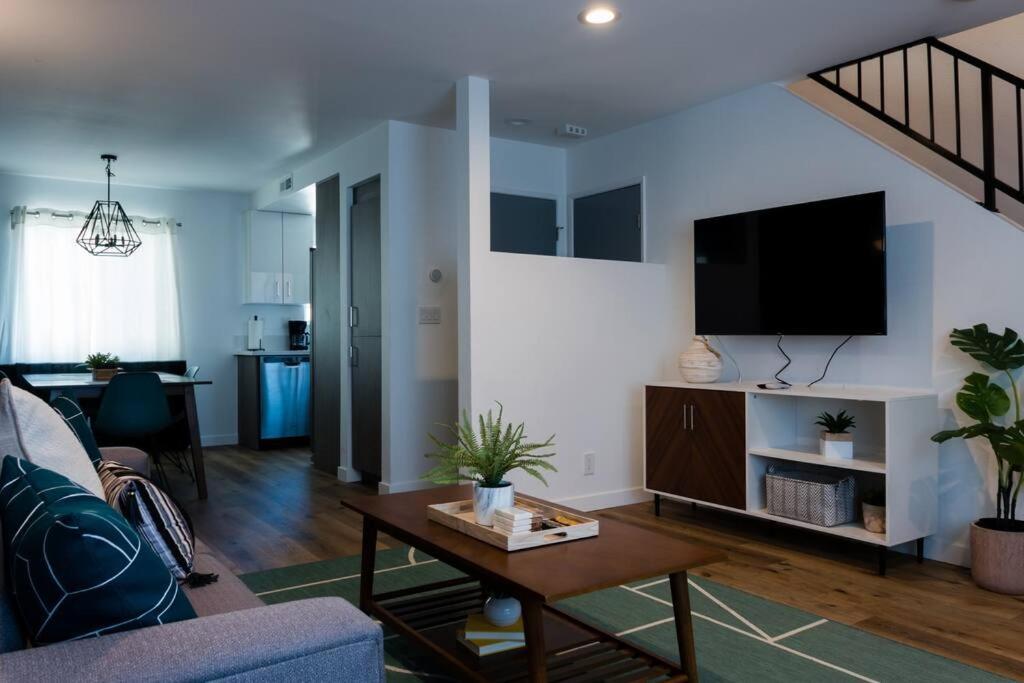 Stylish 2 Bed 1 And Half Bath Apartment Near Sofi Stadium, Lax, Forum Inglewood Zewnętrze zdjęcie